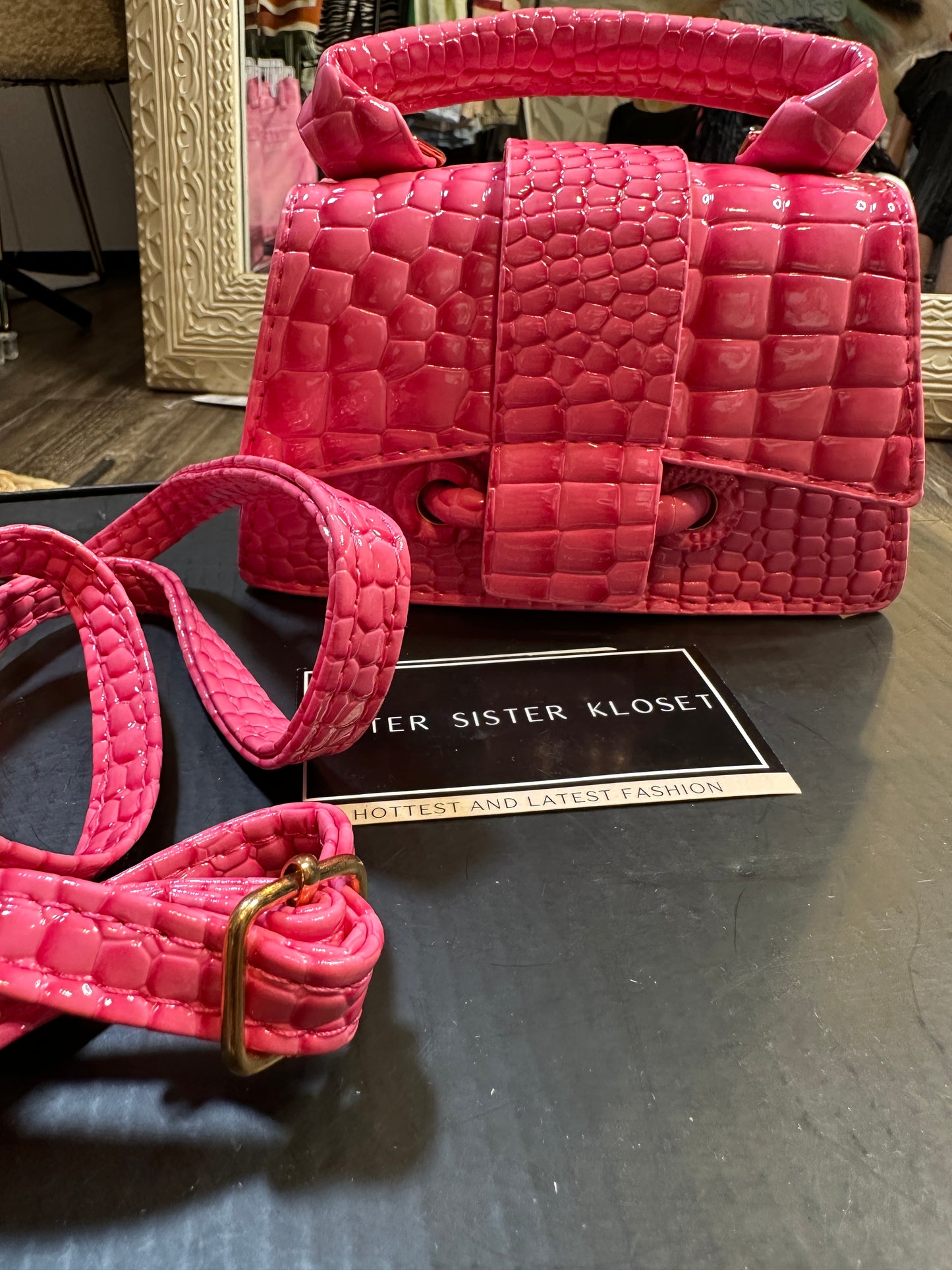 “DOING JUST ENOUGH” cross body bag (pink or black